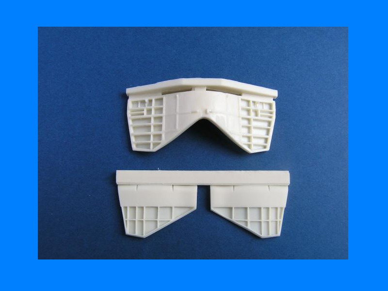 U48-24 F9F-2 fuselage flaps 1/48